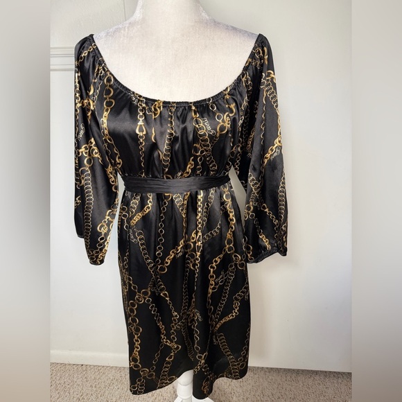 Guess Dresses & Skirts - Guess Elegant Black Dress with Gold Chain Design size L